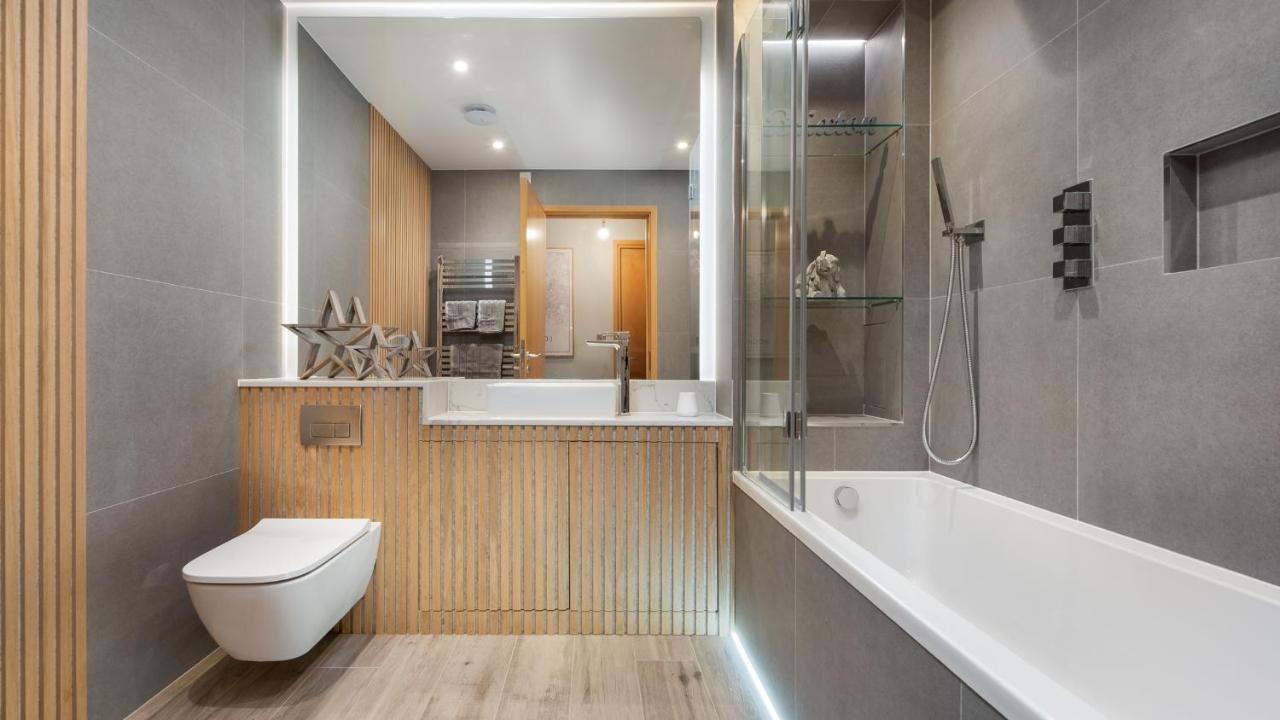 London'S Modern Nuance Apartment - Battersea Ngoại thất bức ảnh