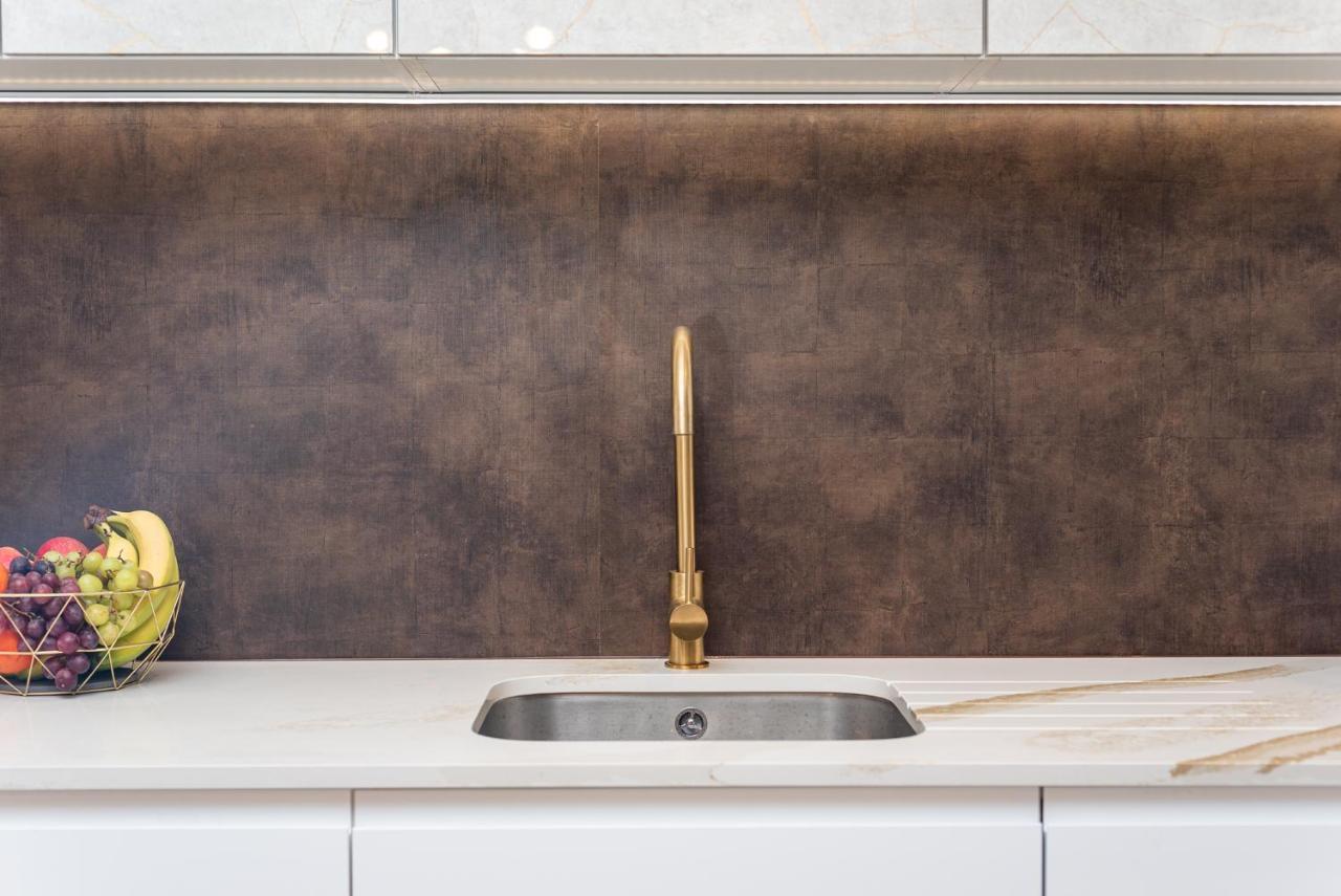 London'S Modern Nuance Apartment - Battersea Ngoại thất bức ảnh